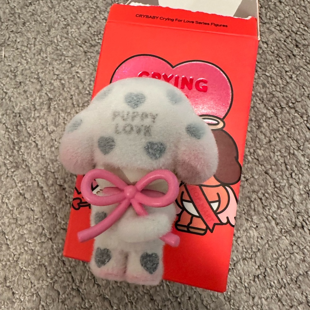 Crybaby Crying for Love Puppy Love Figure - Picture 5 of 5